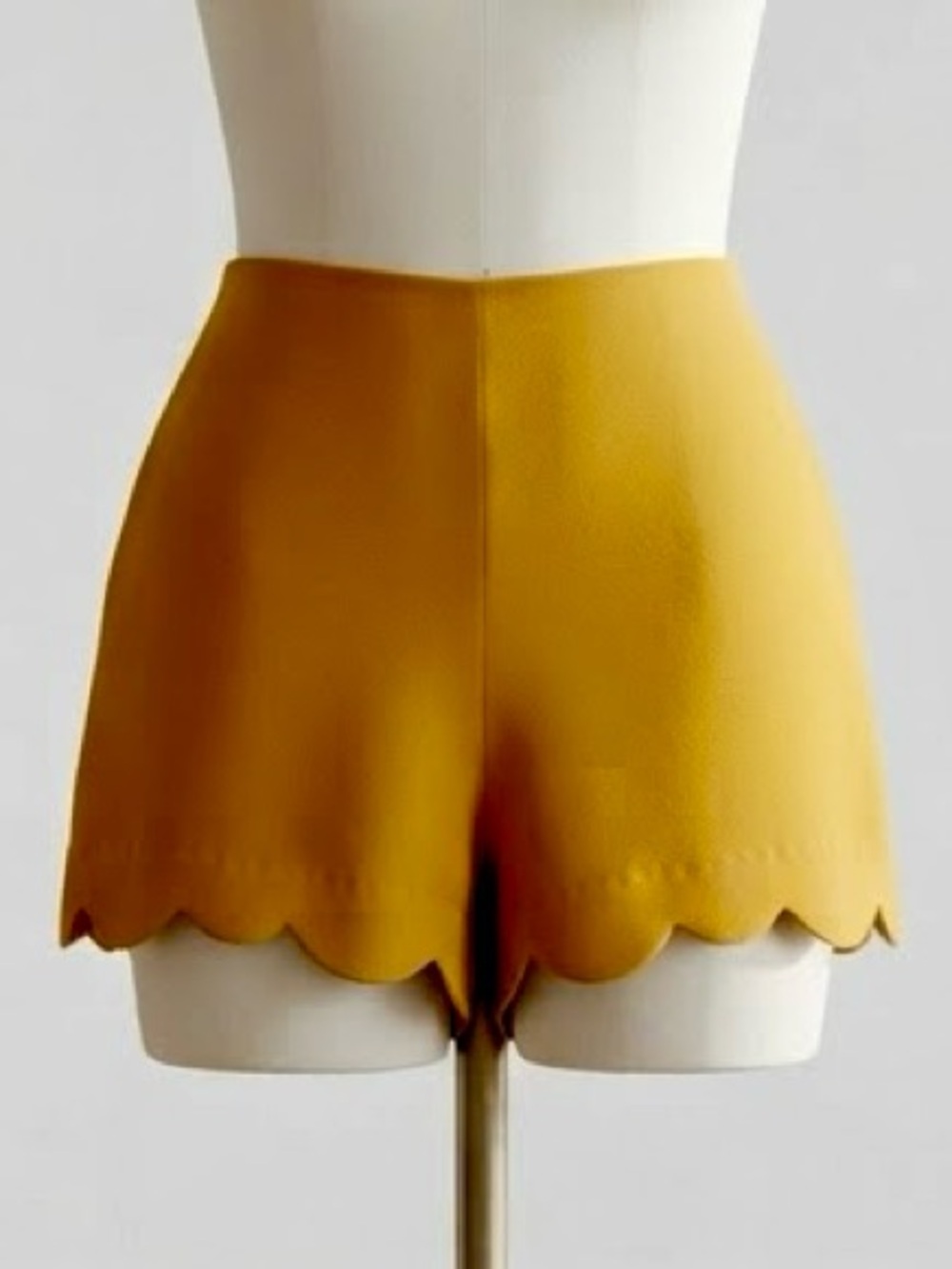 Love Tree| Mustard Scalloped Hem High-Waist Cocktail Dress Shorts Sz L